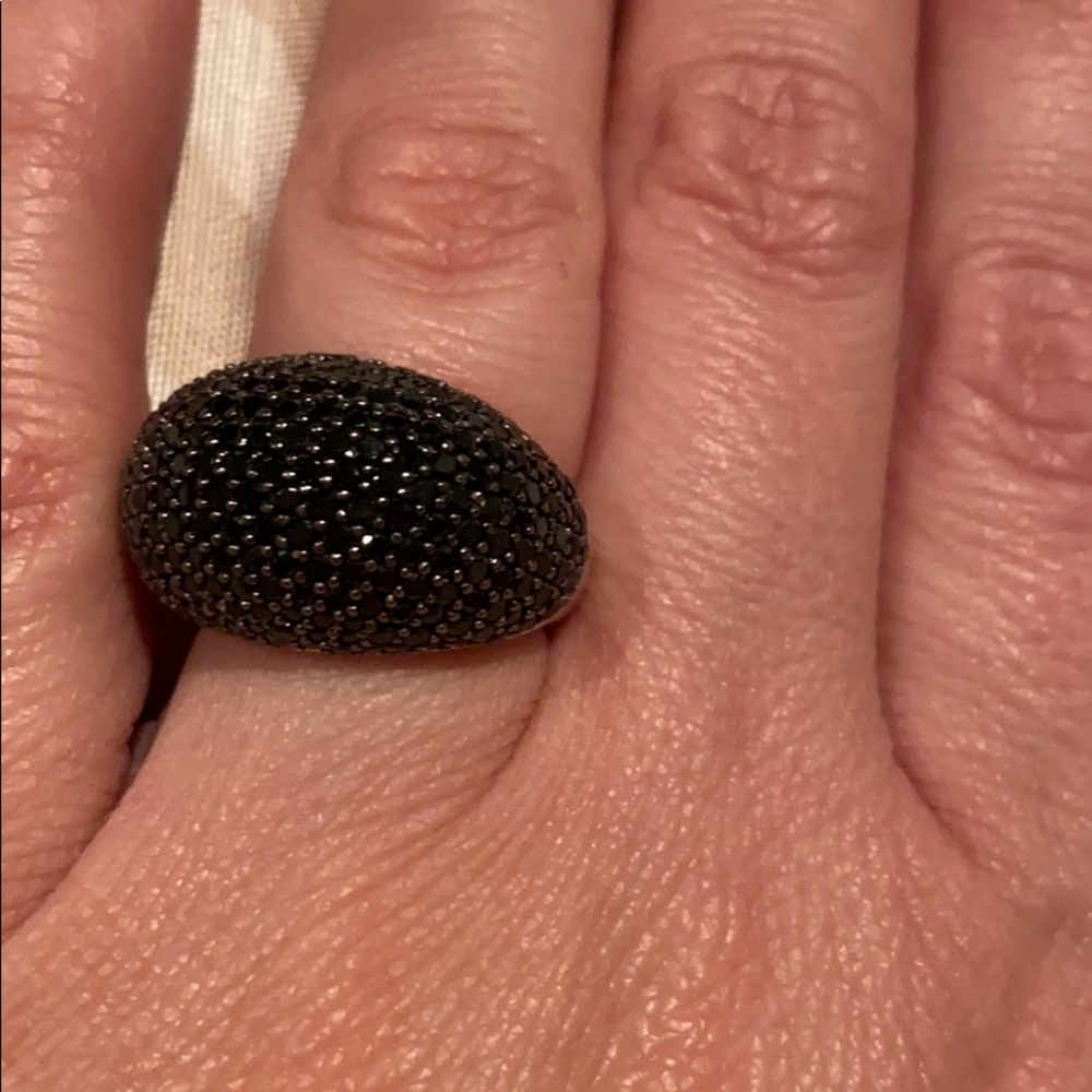 Black spinel ring